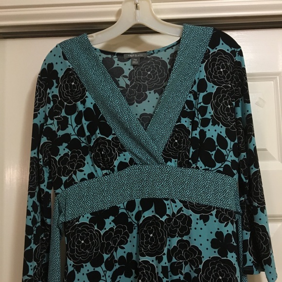 Dress - Picture 3 of 4